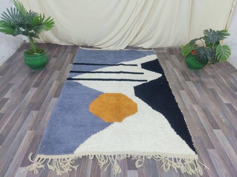 Traditional handwoven Berber rug, size 100 x 200 cm