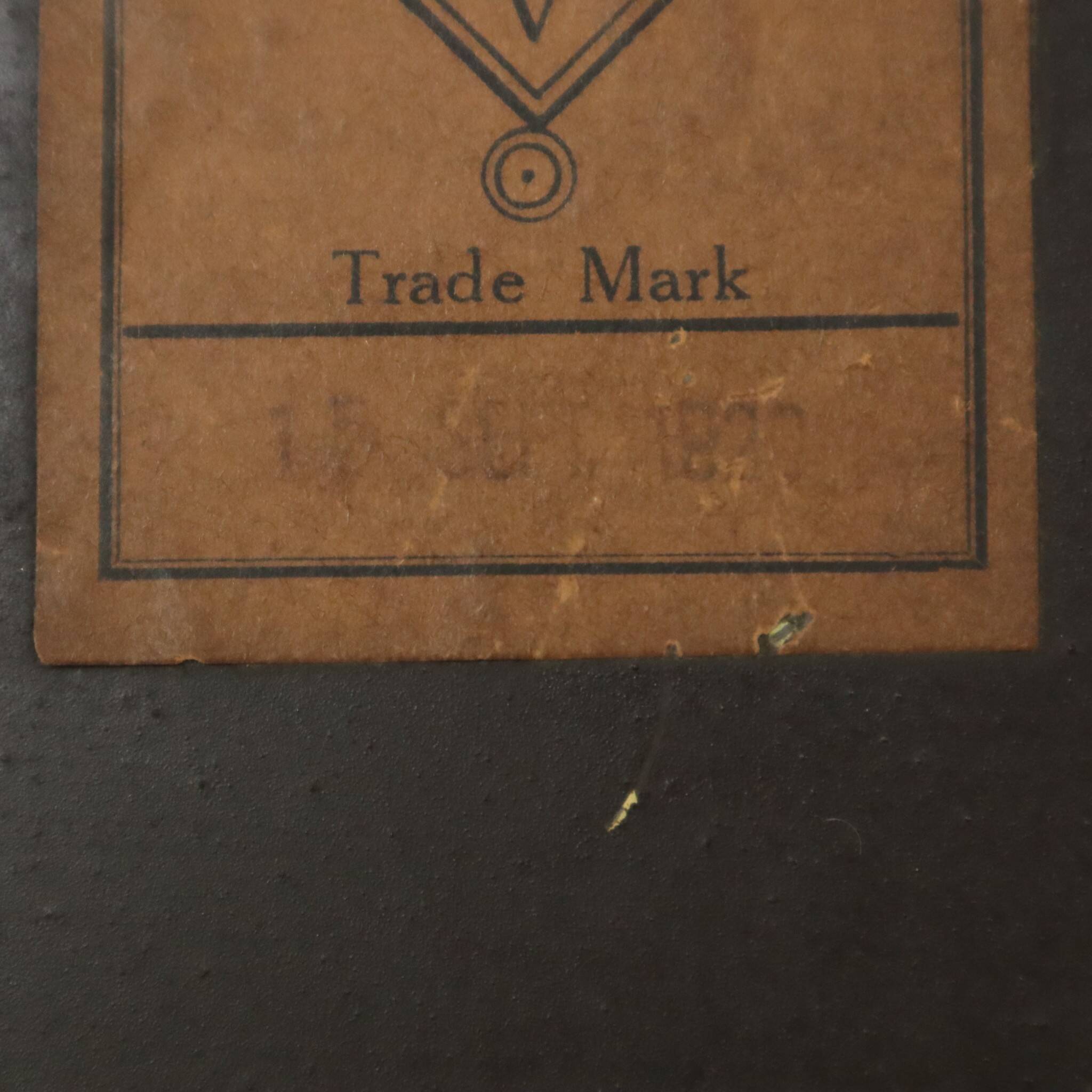 Miroir en bois doré, France, début du XXe siècle