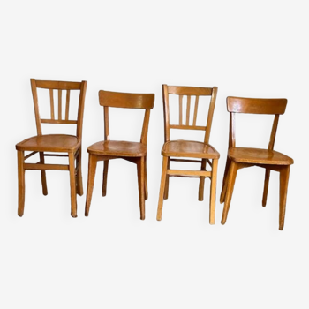 Ensemble dépareillé de 4 chaises bistrot