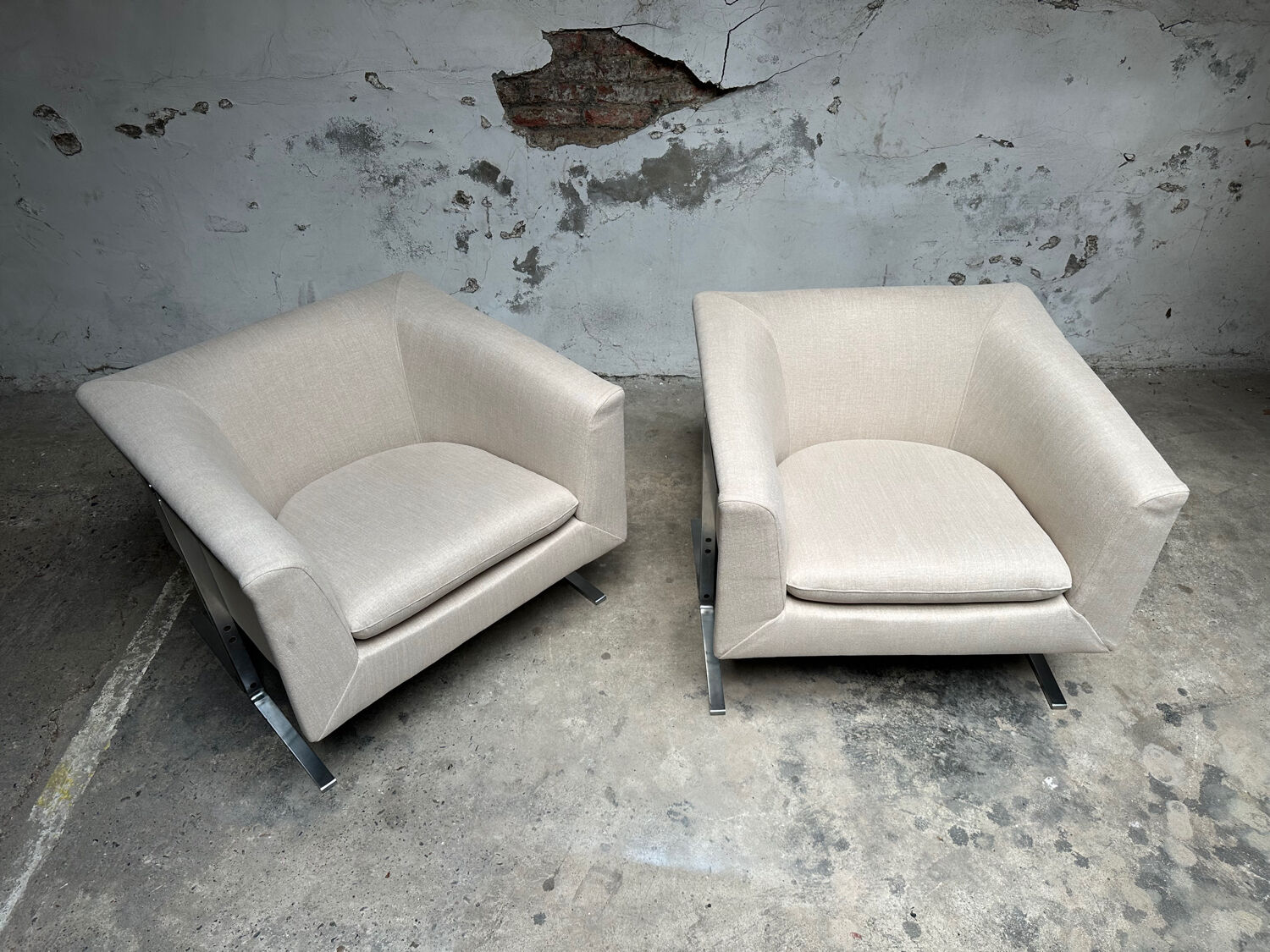 Set of two Artifort lounge chairs by Geoffrey Harcourt