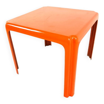 Table orange en fibre de verre de l'ère spatiale, années 1970