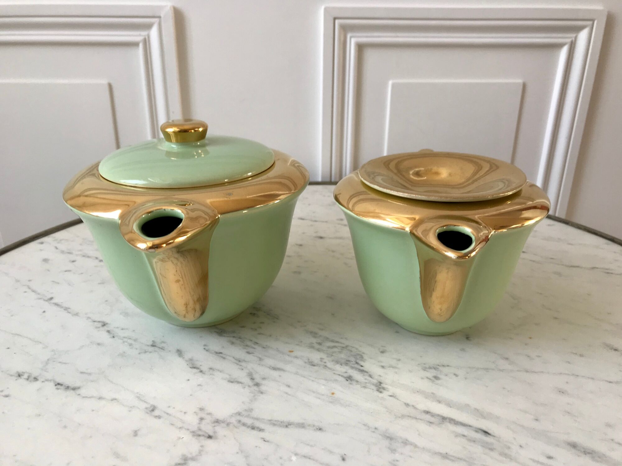 Duo of teapot and green milk pot sage 50s