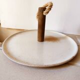 Presentation tray in stoneware, teak, and rope