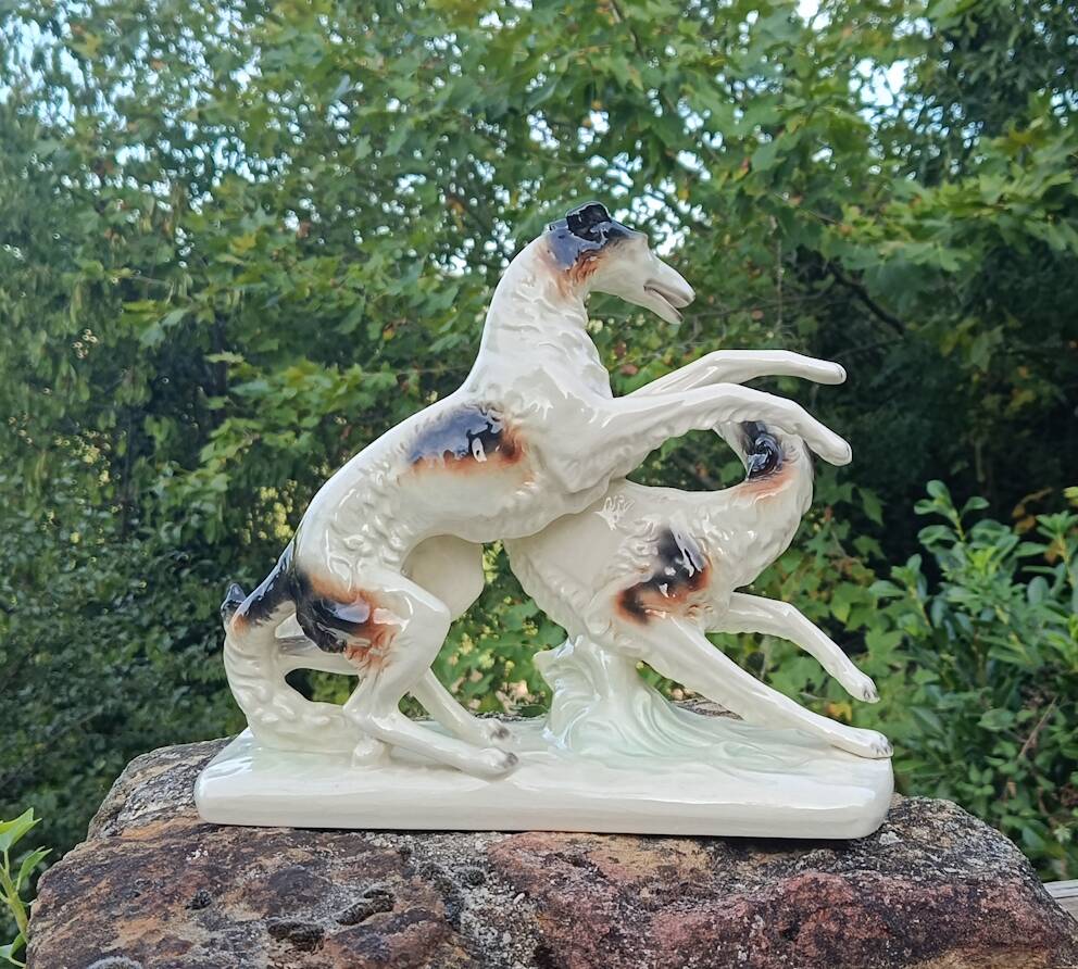 BARZOI FIGURINE CORTENDORF
