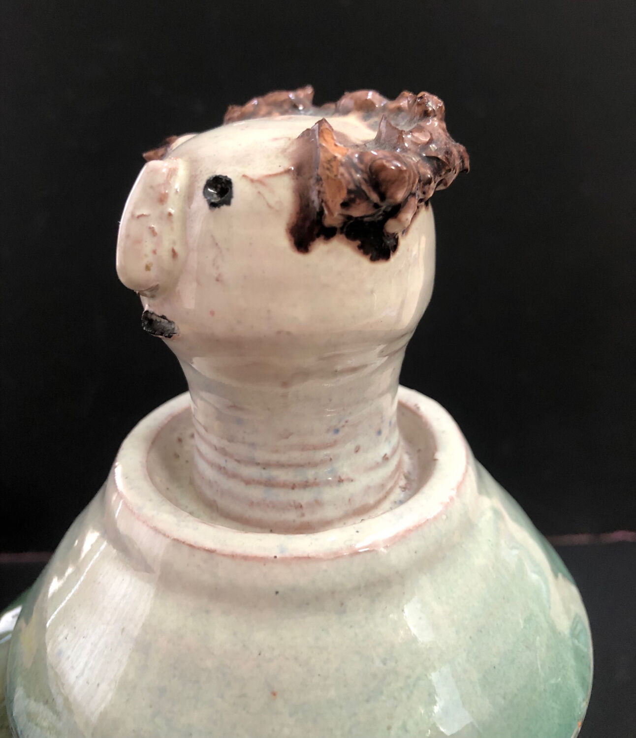 Ceramic shaped piece by Mária Sövegjártó