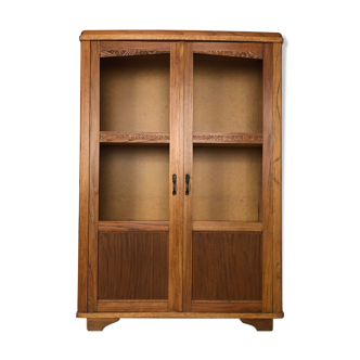 Glass cabinet