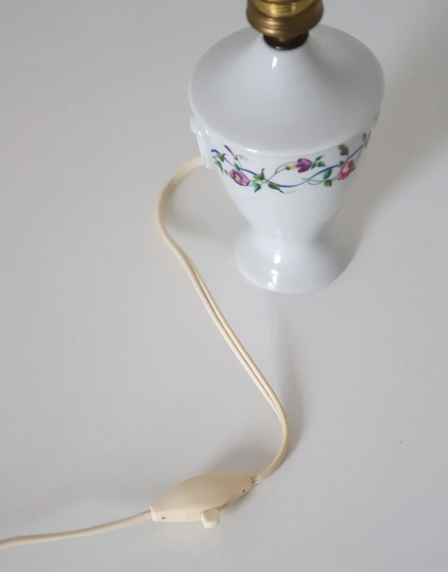 Small recycled vintage lamp — porcelain base, floral shade