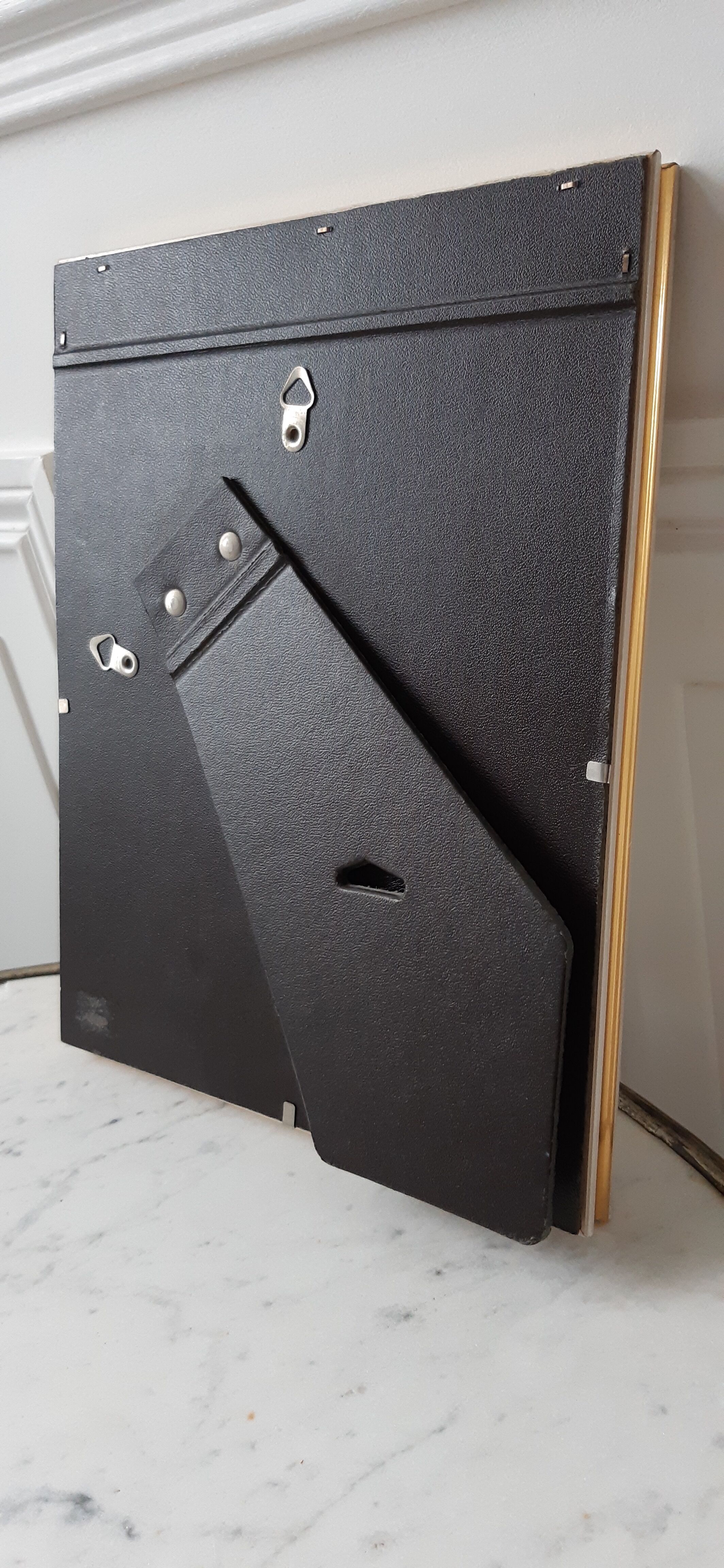 Varnished wooden mirror to install or hang