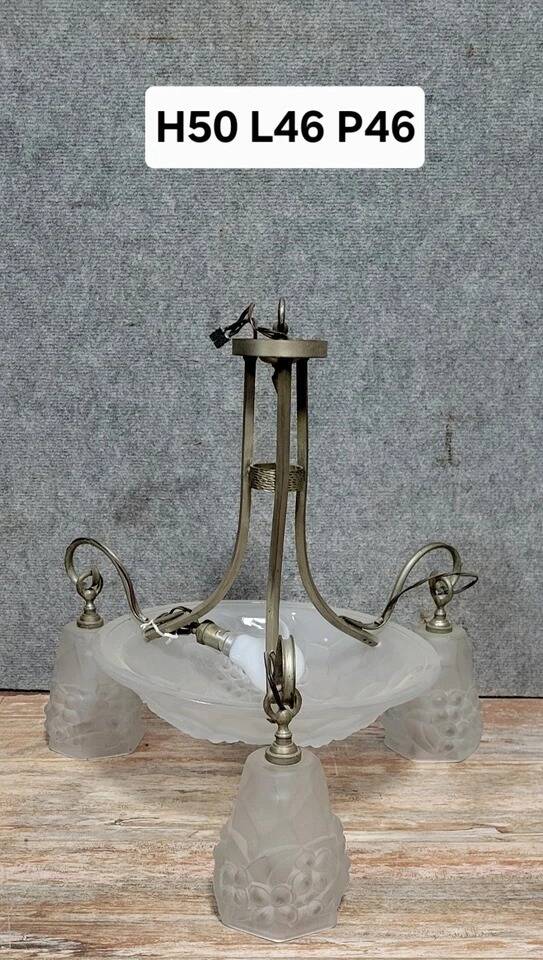 Lustre époque Art déco en verre moulé pressé vers 1930