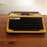 Typewriter brother 800 deluxe yellow