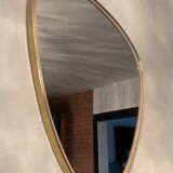 Asymmetrical free-form mirror from the 60s-70s