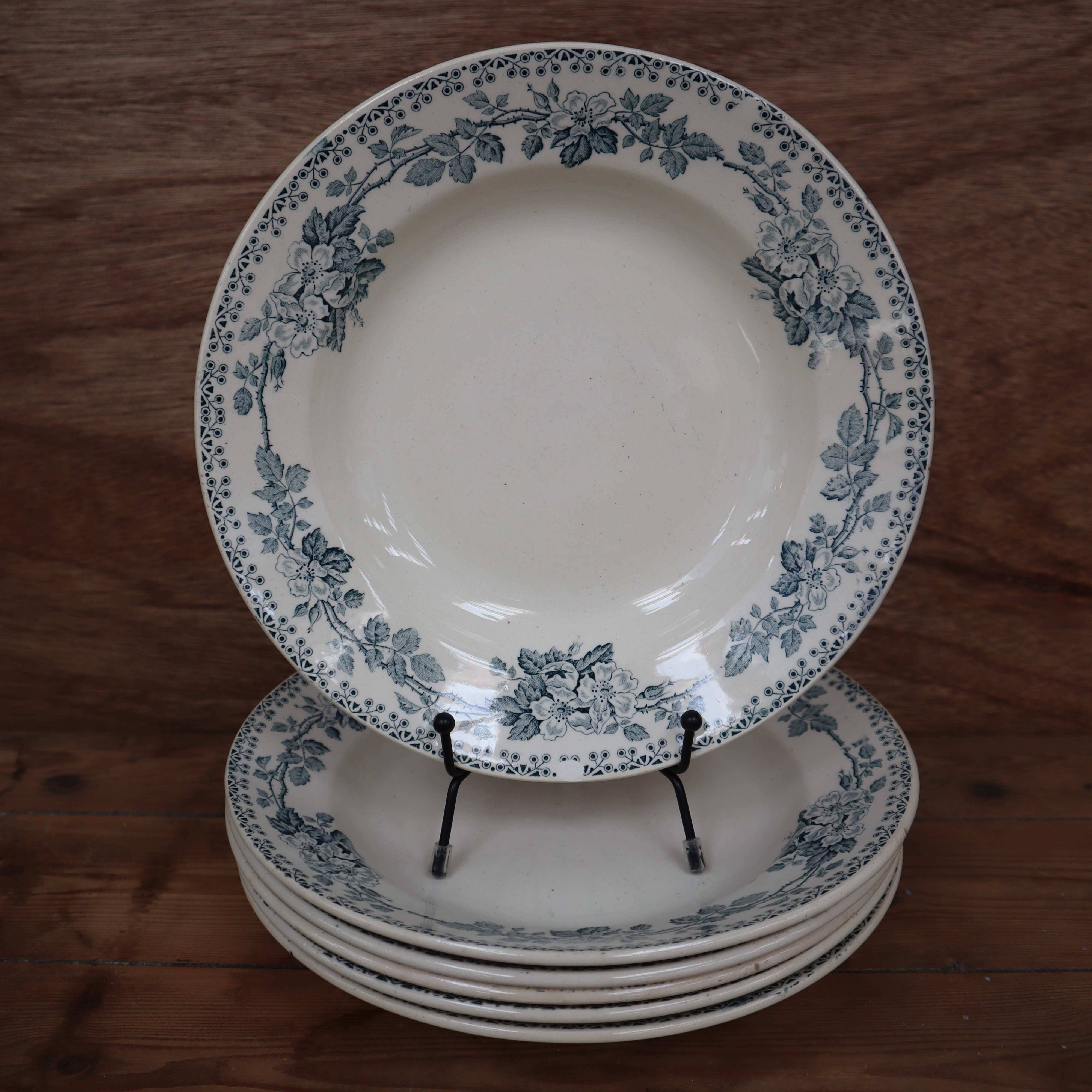 6 soup plates in Terre de Fer, Guadeloupe, St Amand and Hamage Nord