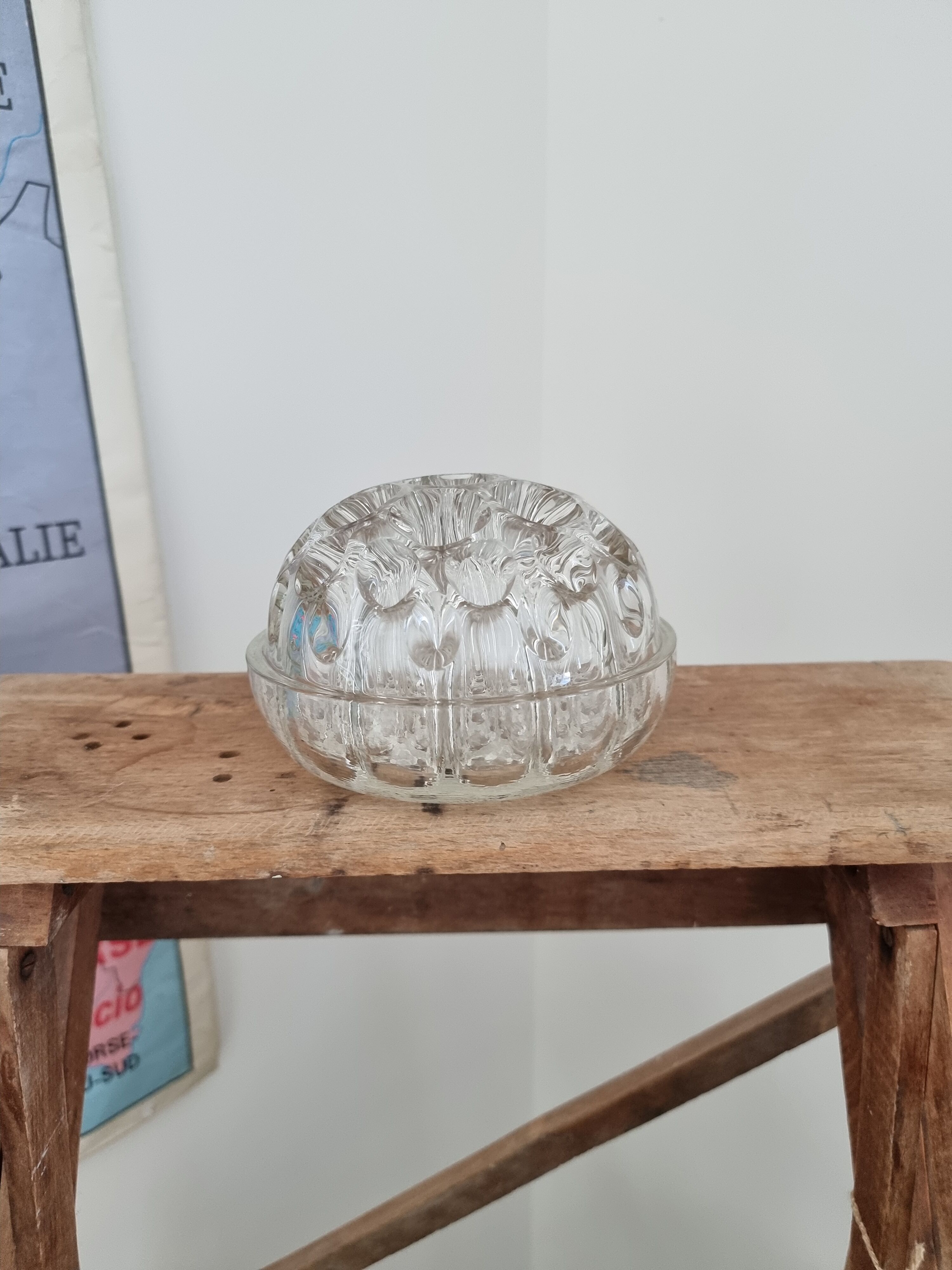 Pique ancient flowers