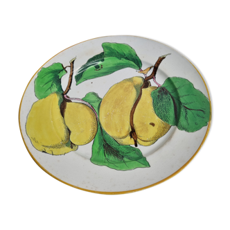 Plate anceinne on foot with the décor of conces, 22 cm