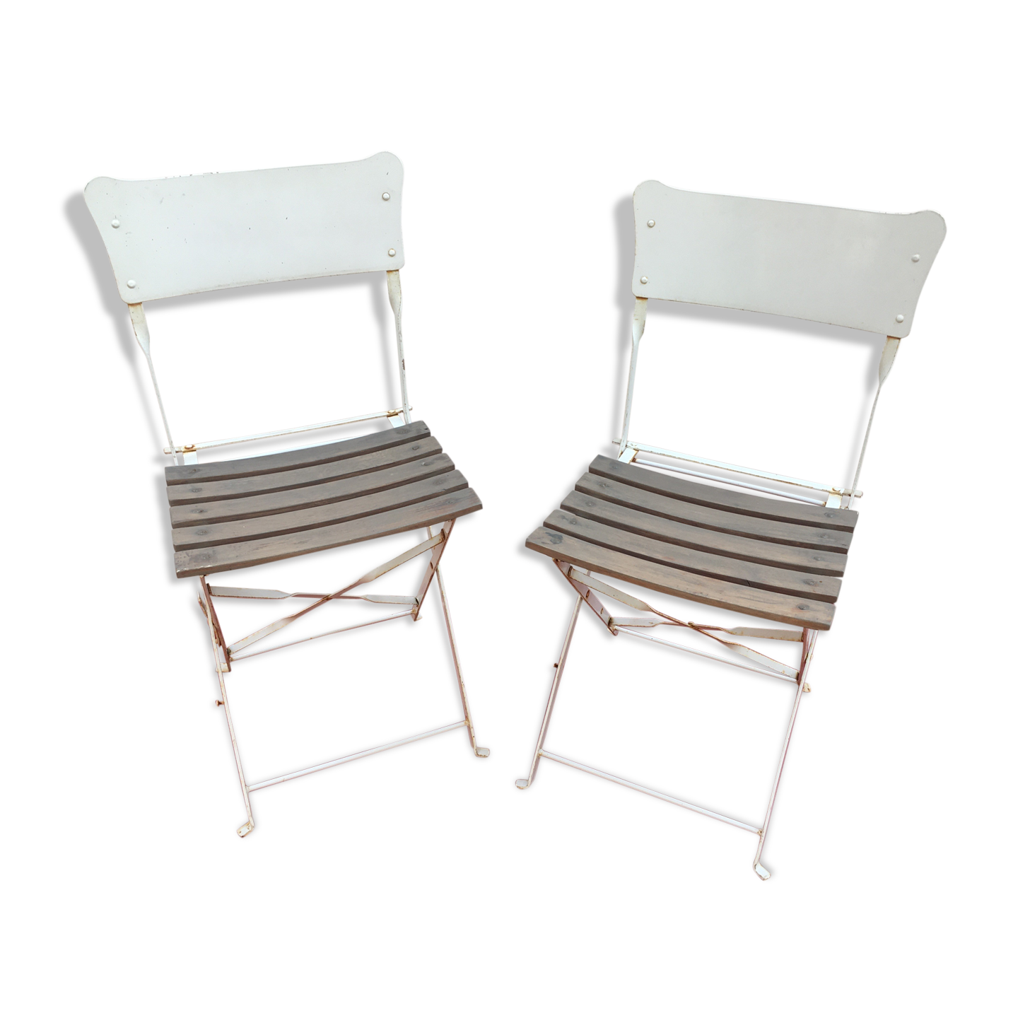 Lot of 2 old garden chairs