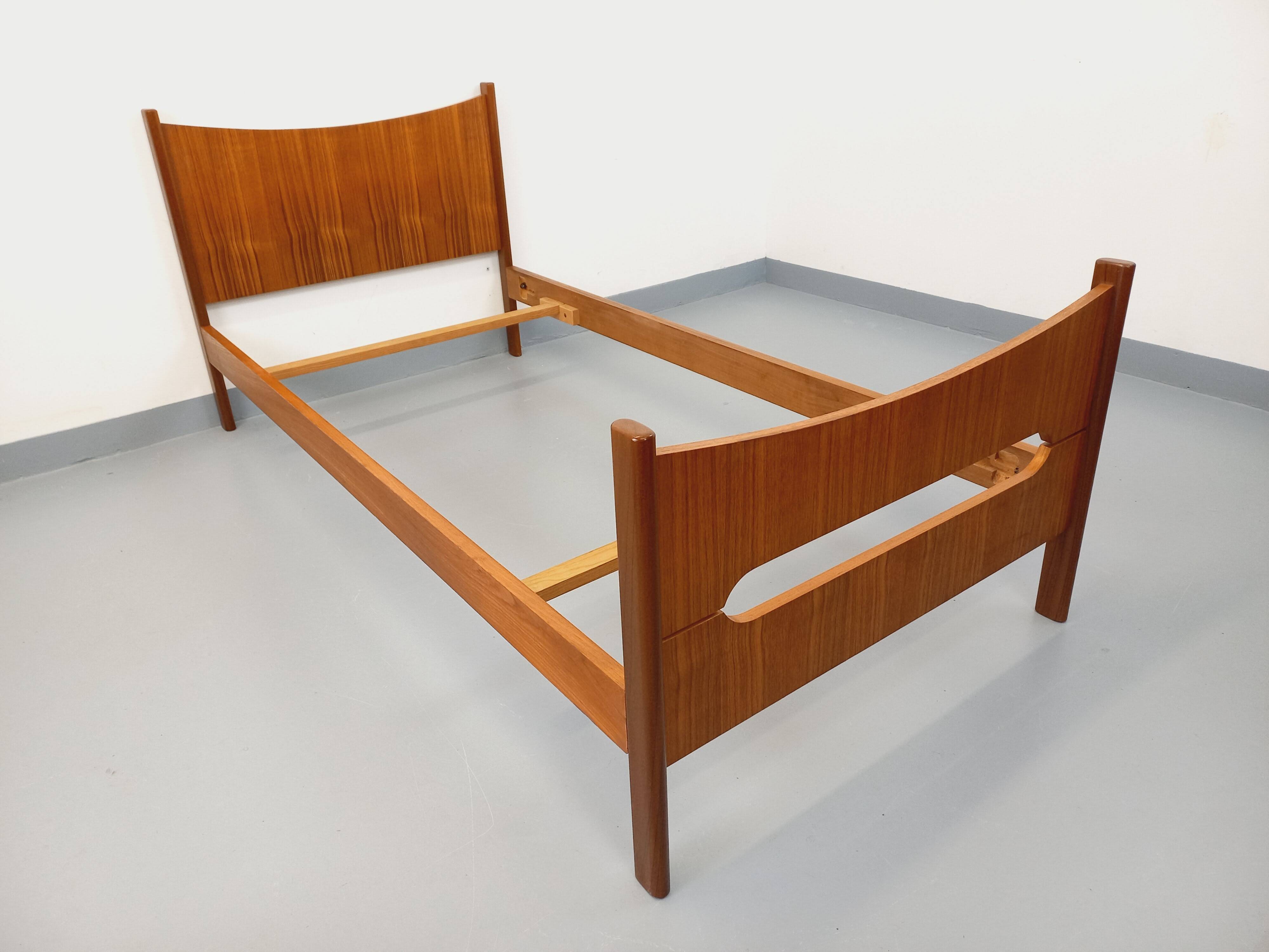 Light simple vintage Scandinavian style in teak from the 1960s.