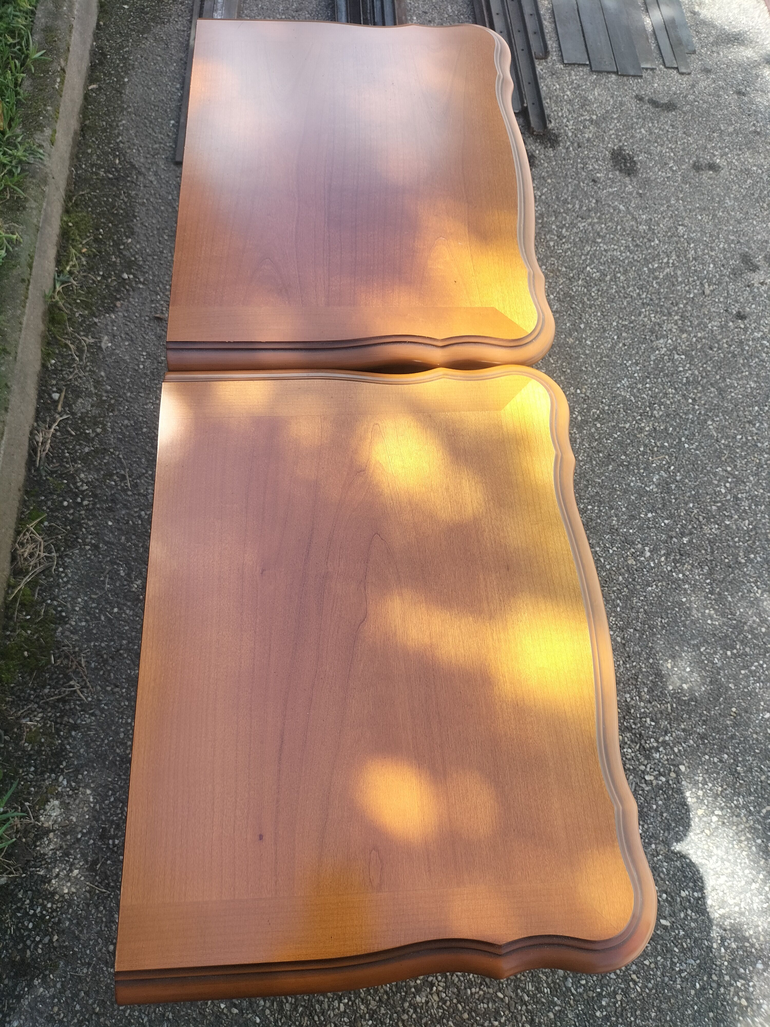 Set of 2 bedside tables