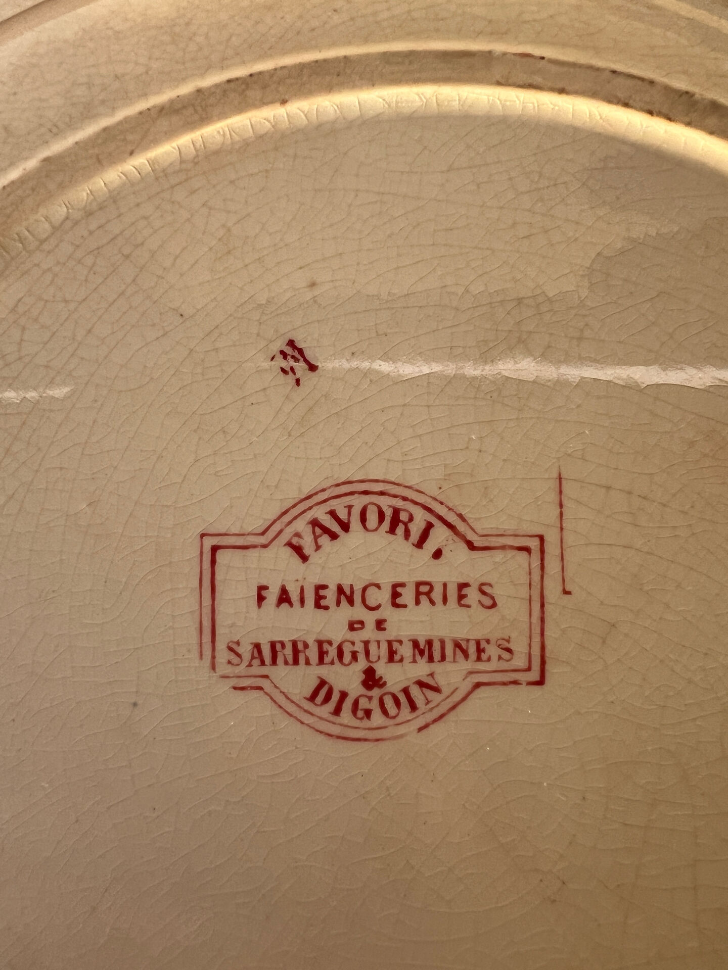 Sarraguemines & Digoin plate - Favourite model