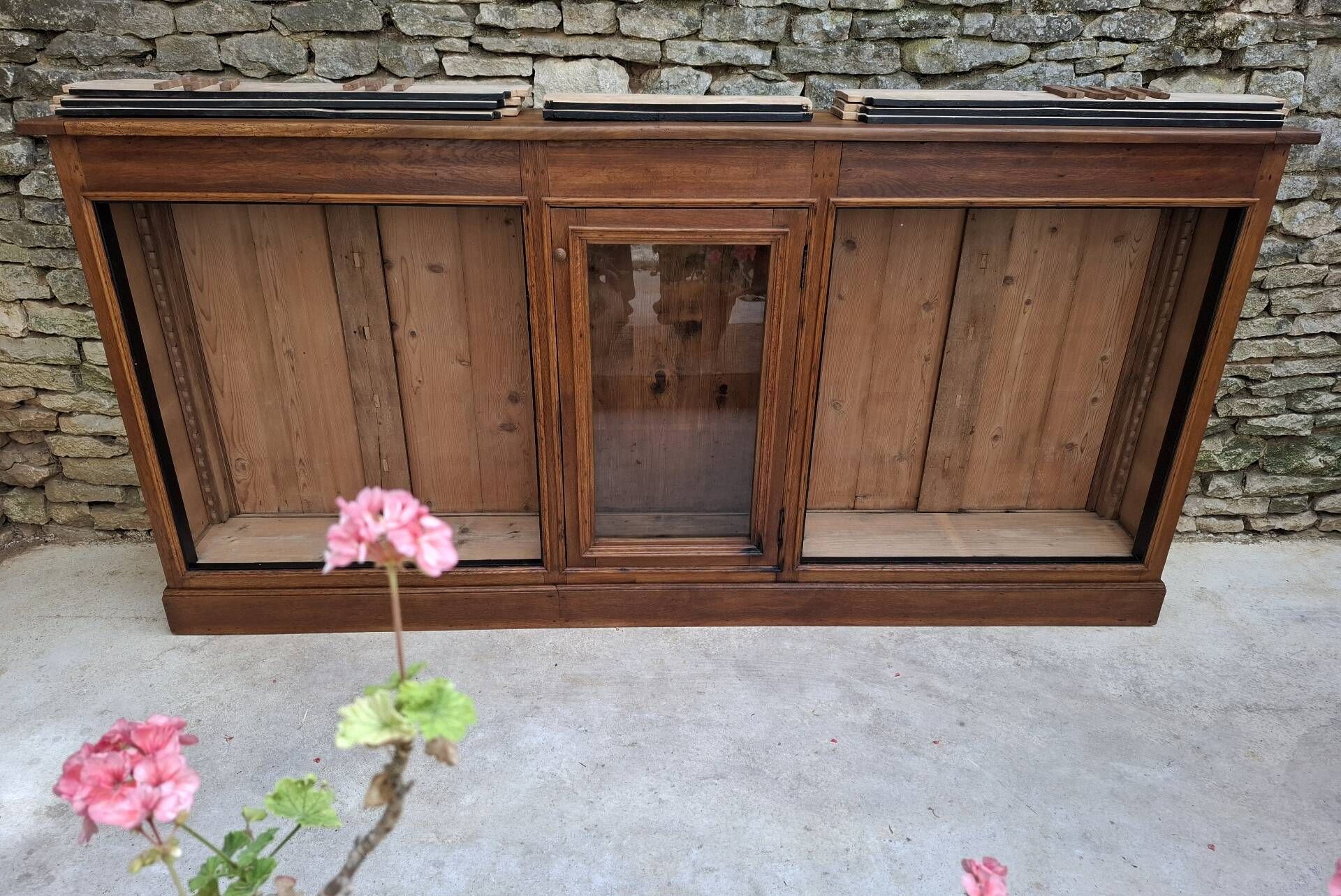 Oak display cabinet 237 cm