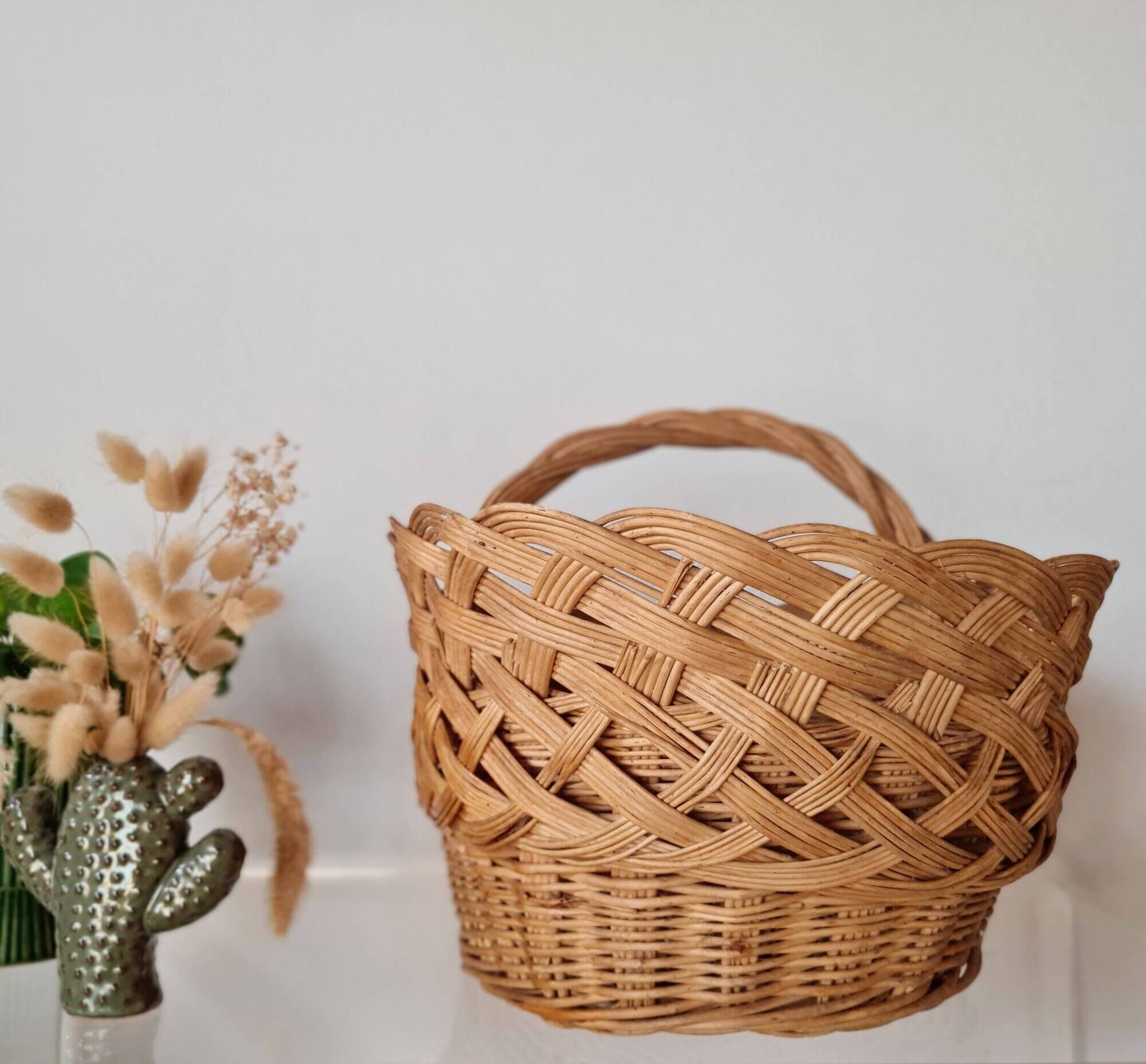 Vintage wicker basket – bohemian decorative storage