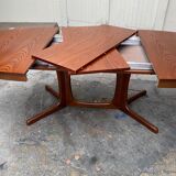 Baumann dining table