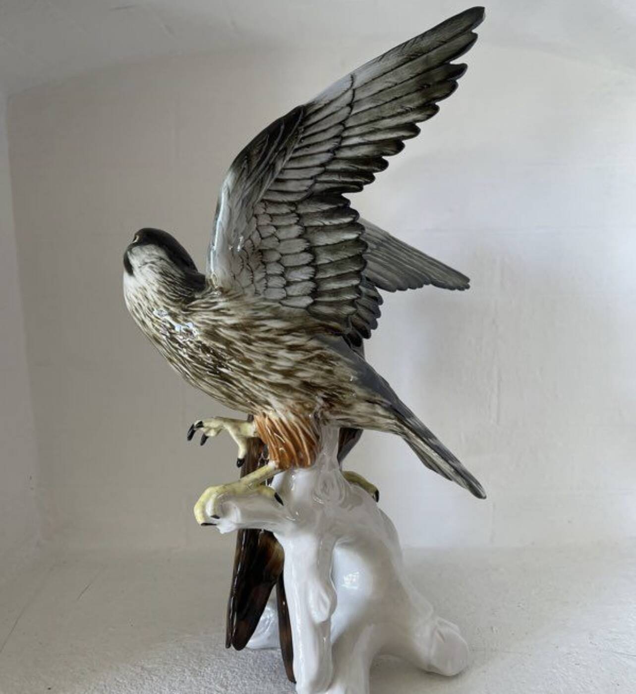 Pair of falcons, Karl Ens