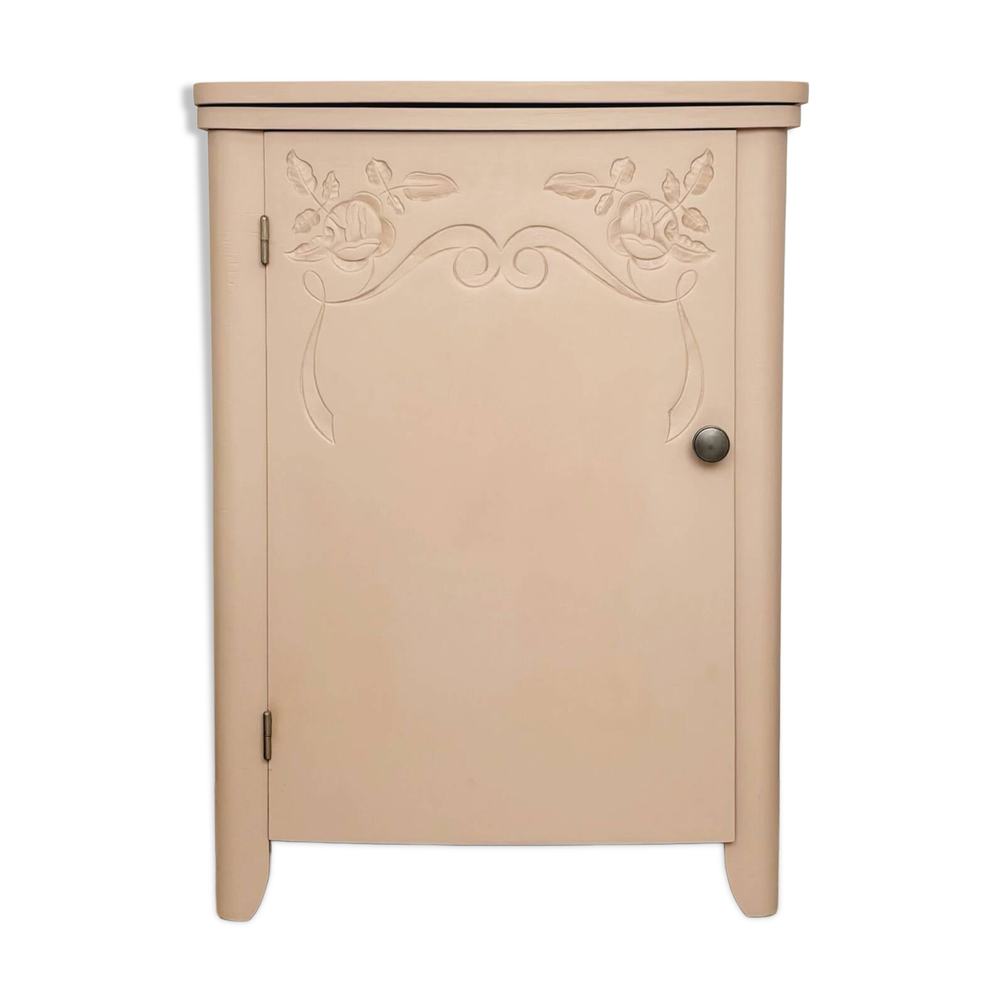 Petite commode rose rénovée