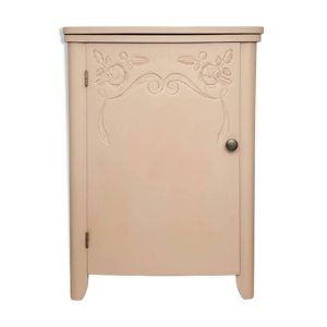 Petite commode rose rénovée