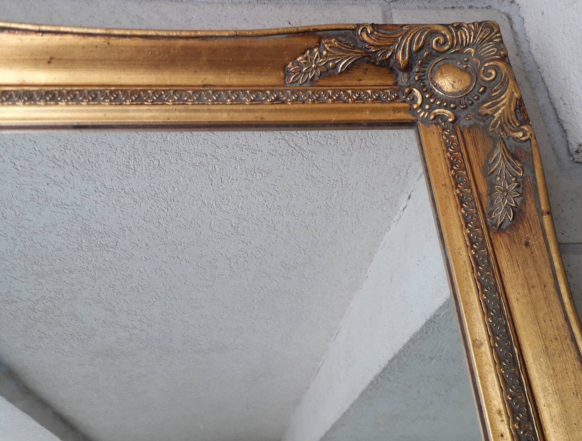 Rectangular gold mirror