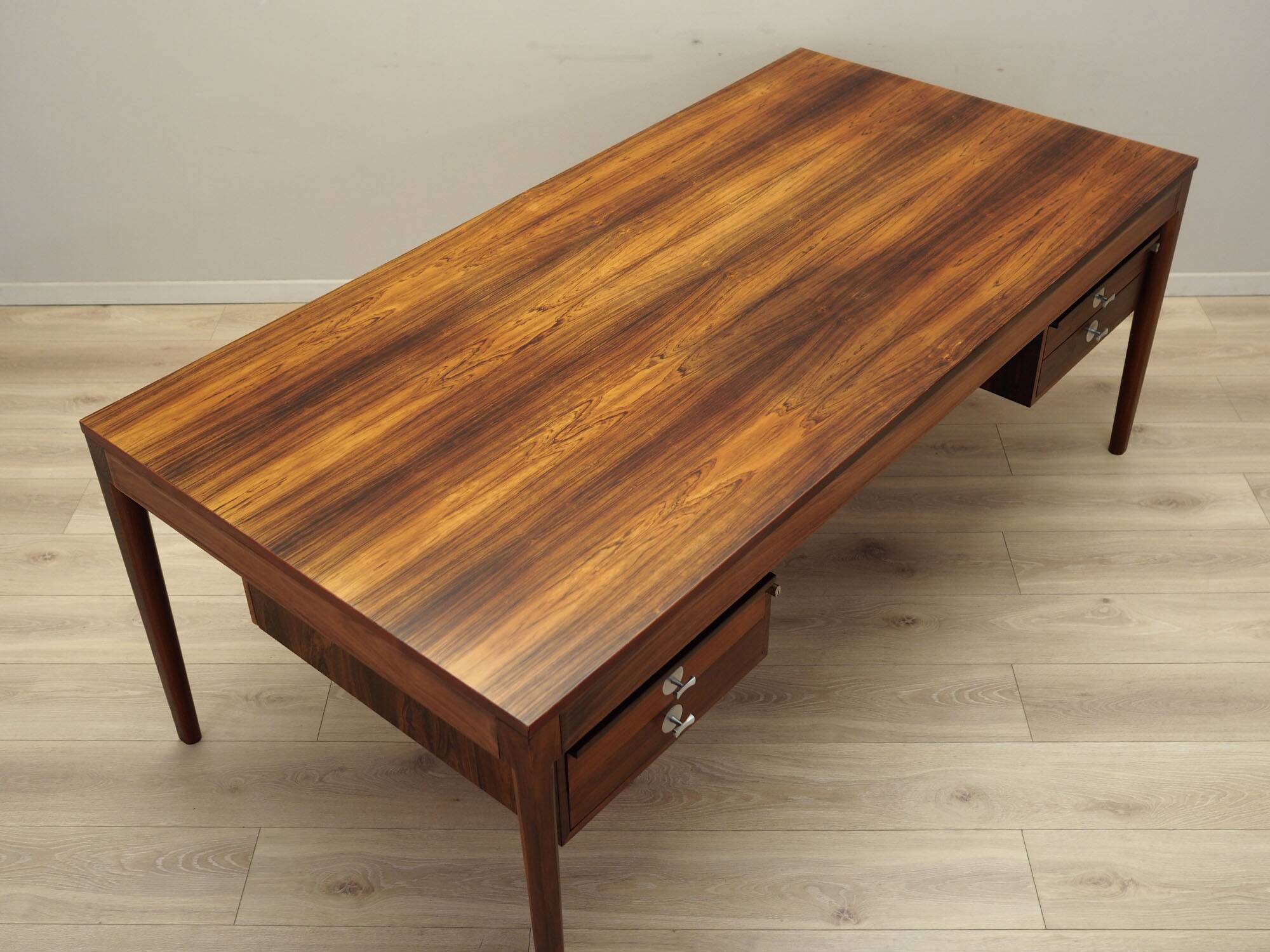 Diplomate rosewood desk, 1970s, designer: Finn Juhl, France & Son