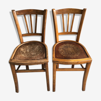 Paire de chaises bistrot gravées 1930