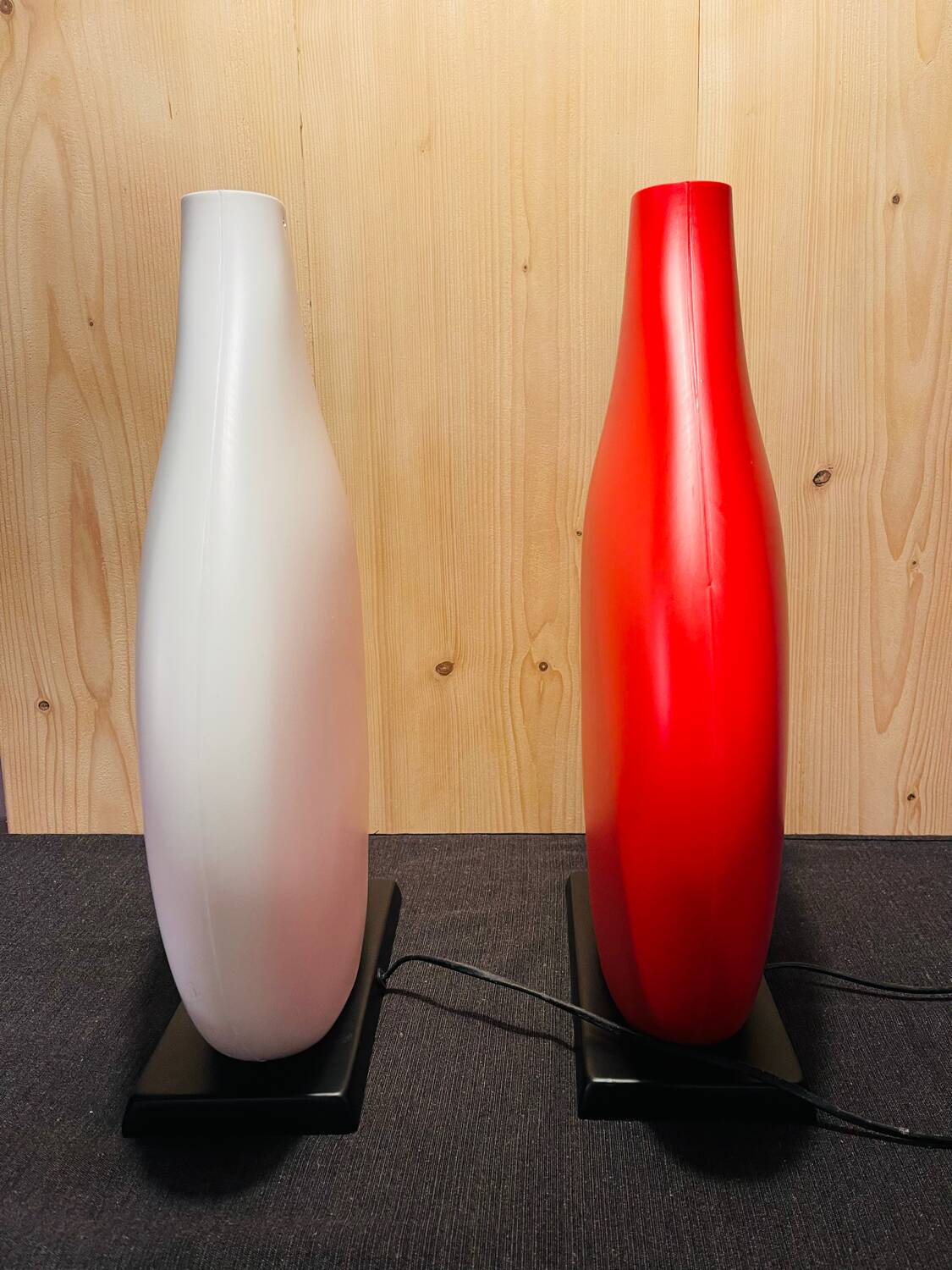 Vase-style lamp duo