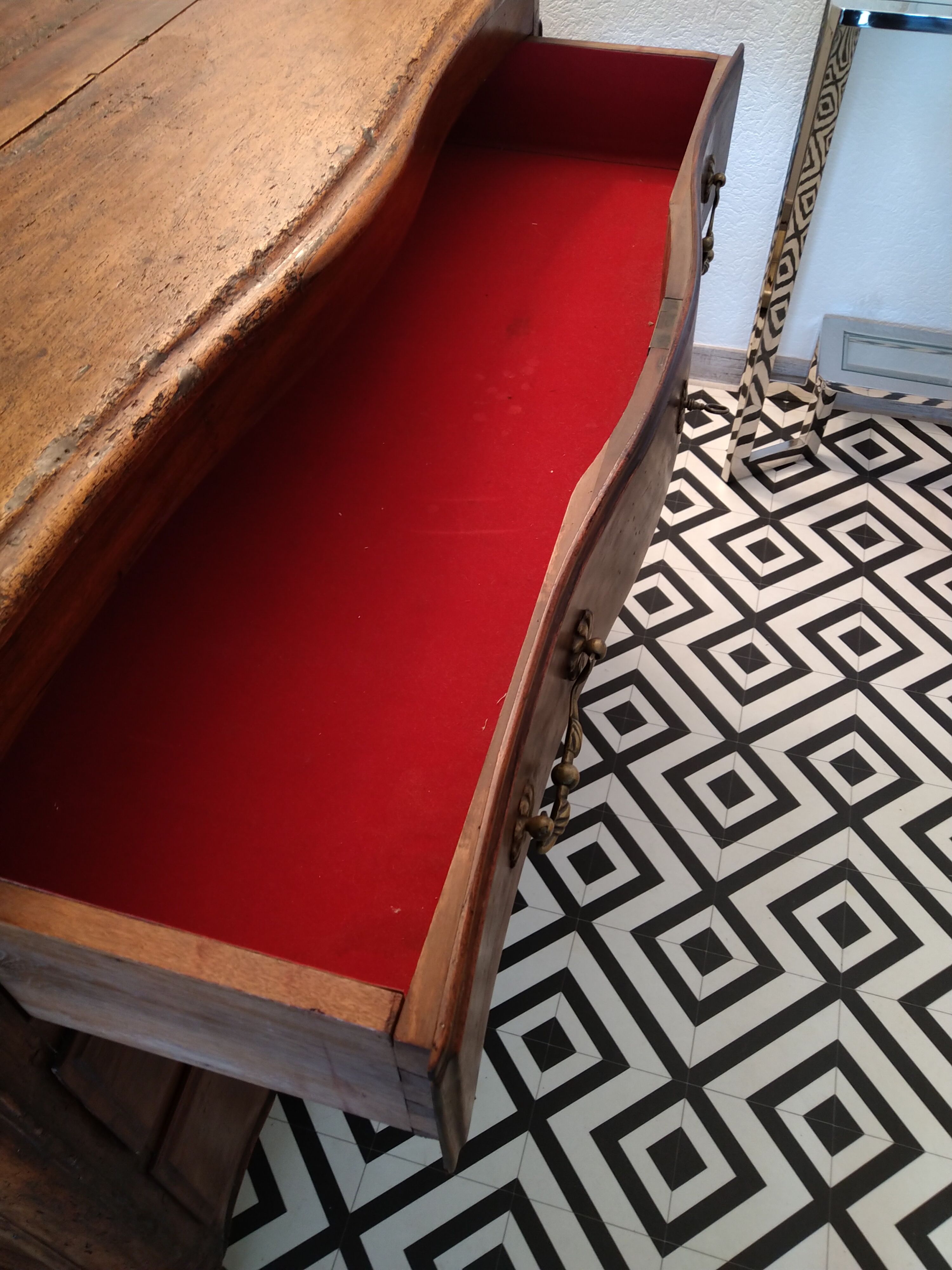 chest of drawers XVIII th