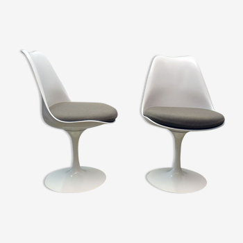 Set of Two Tulip Swivel chairs by Eero Saarinen, Knoll