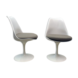 Set of Two Tulip Swivel chairs by Eero Saarinen, Knoll