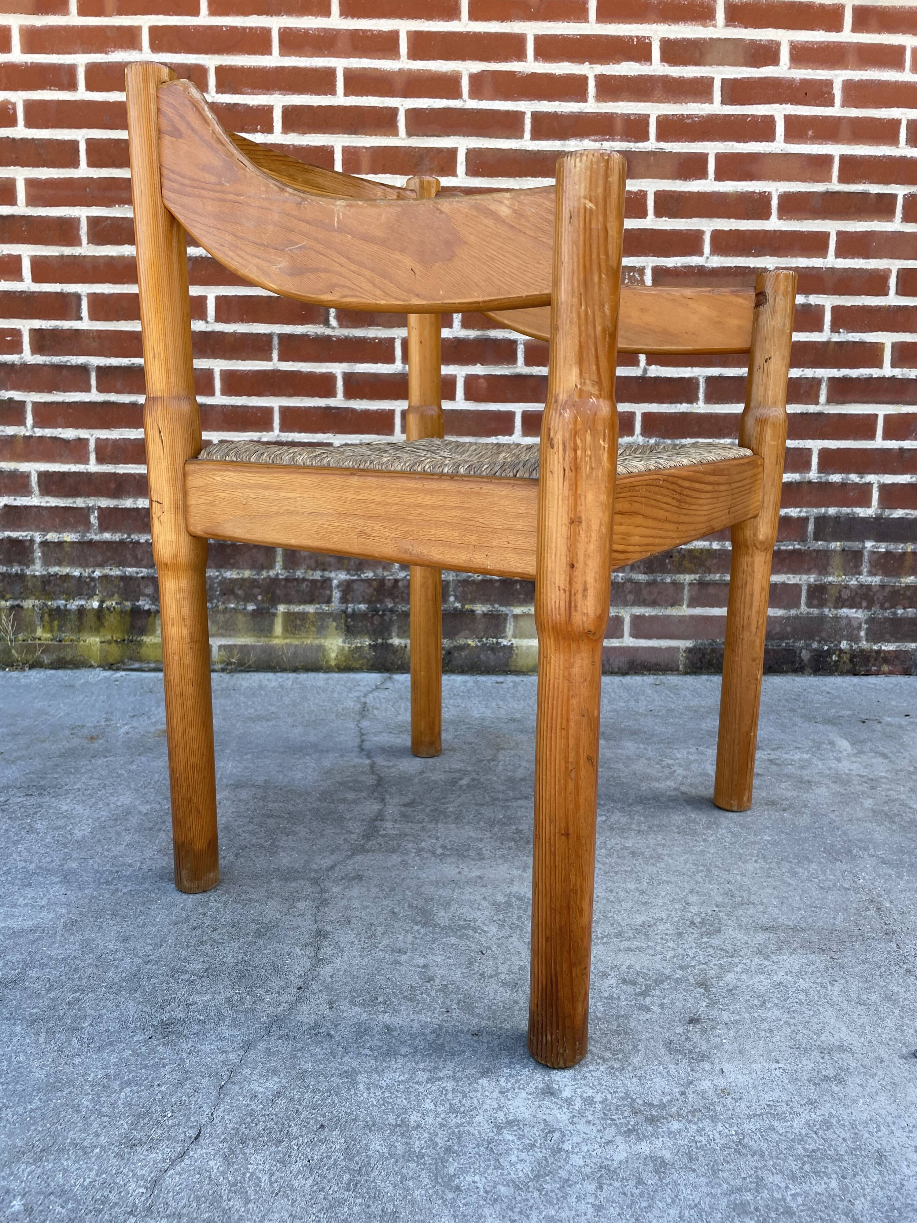 Carimate modèle 892 Vico Magistretti pour Cassina