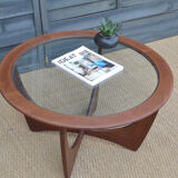 Table basse par Victor Wilkins éditée par Gplan