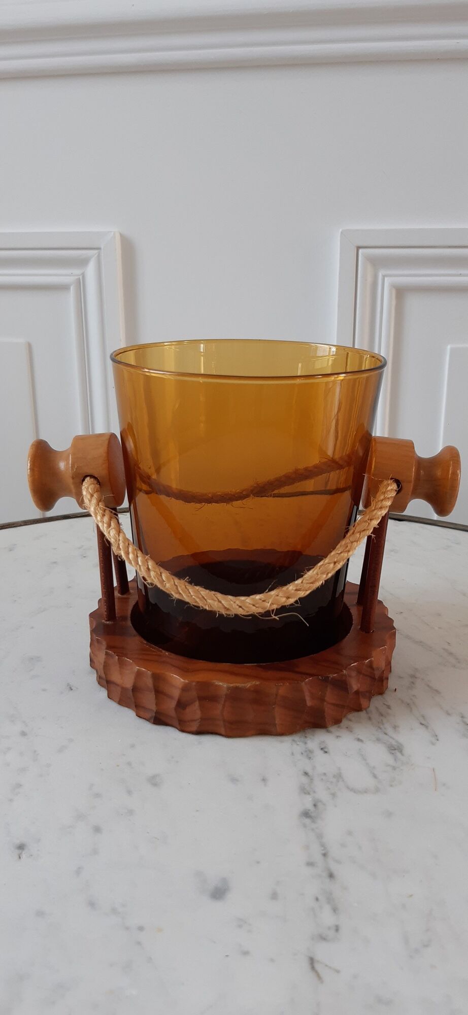 Amber glass and olive wood ice bucket / vintage rope 70s