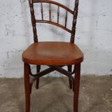 Antique bistro chair in turned wood from the early 20th century