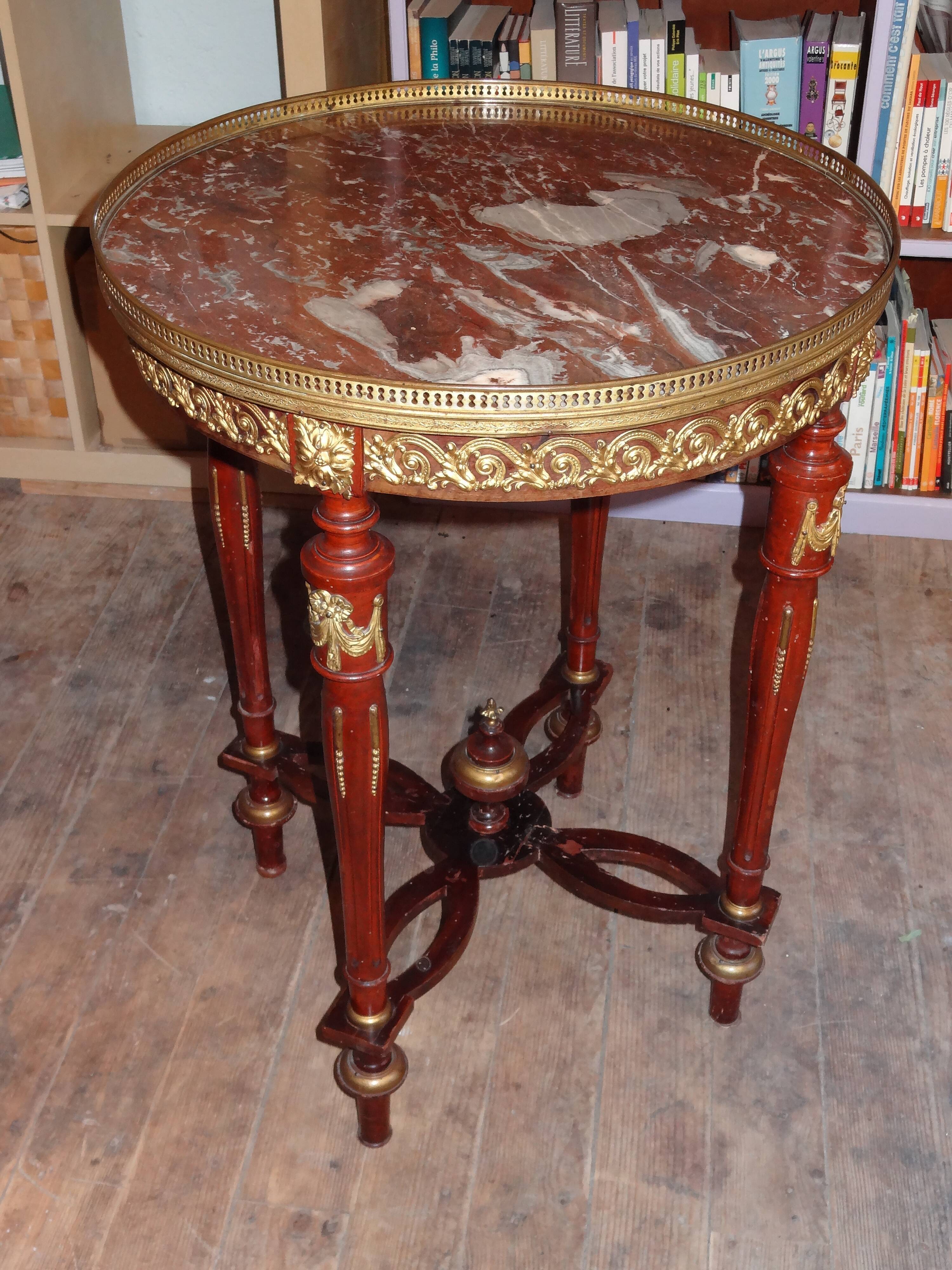 19th century table, 56 cm diameter
