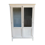 Parisian wardrobe cream showcase