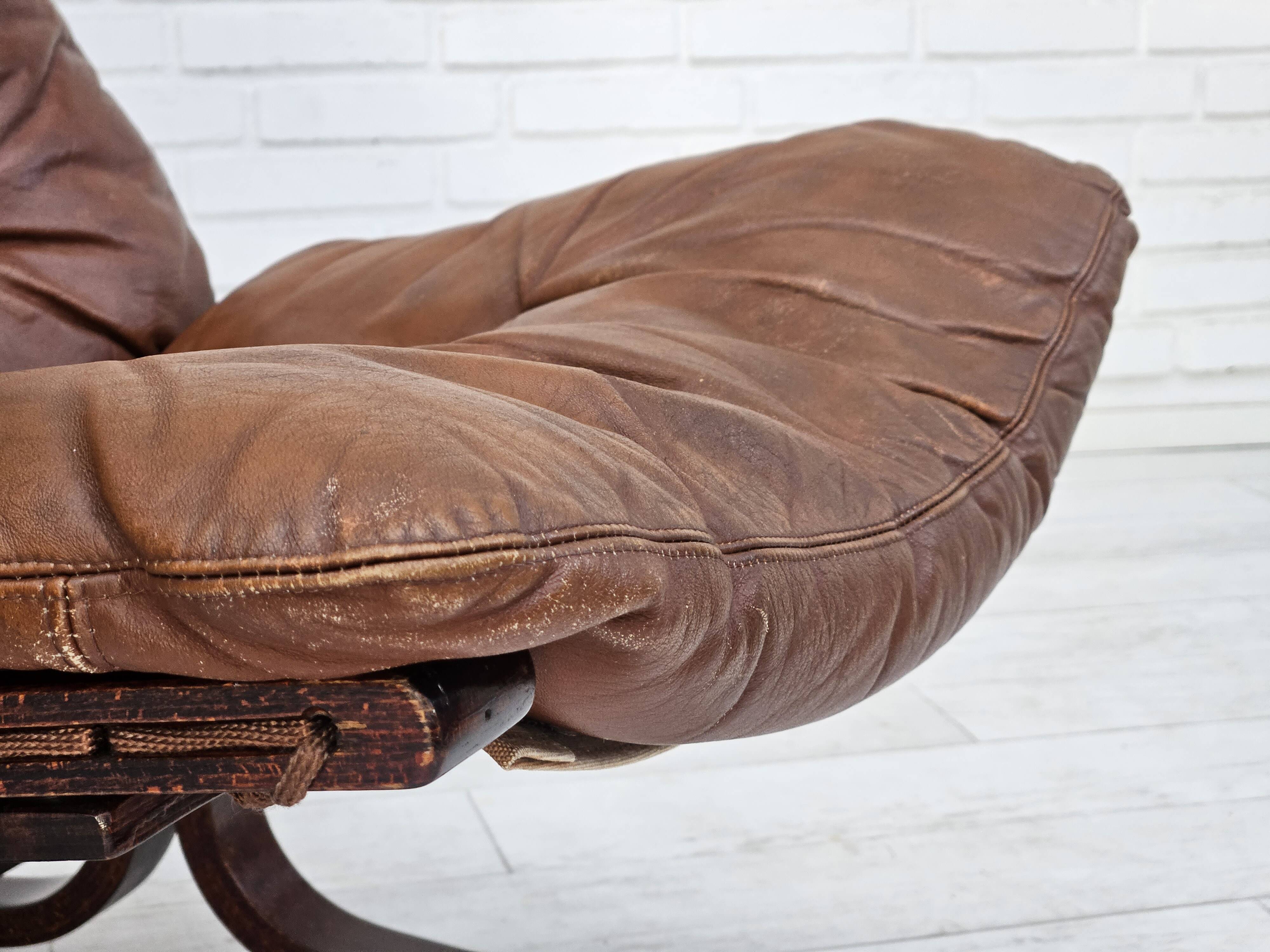 1970s, Norwegian design by Ingmar Relling, model "Siesta", pair of two chairs, original condition.