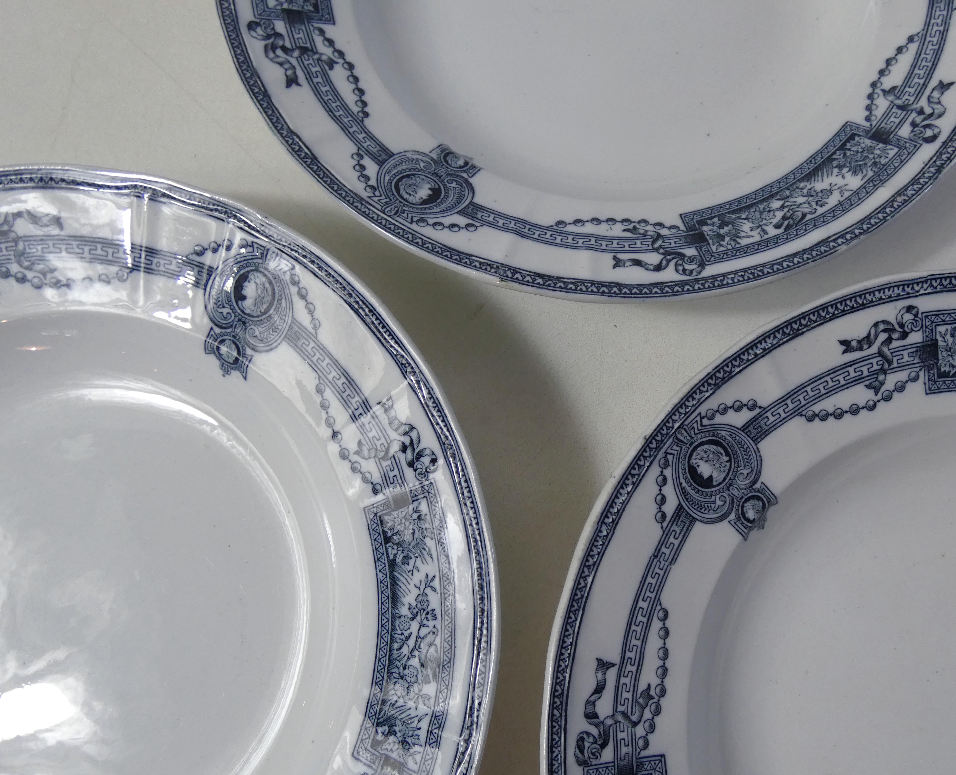 Iron earth 3 hollow plates medaillon