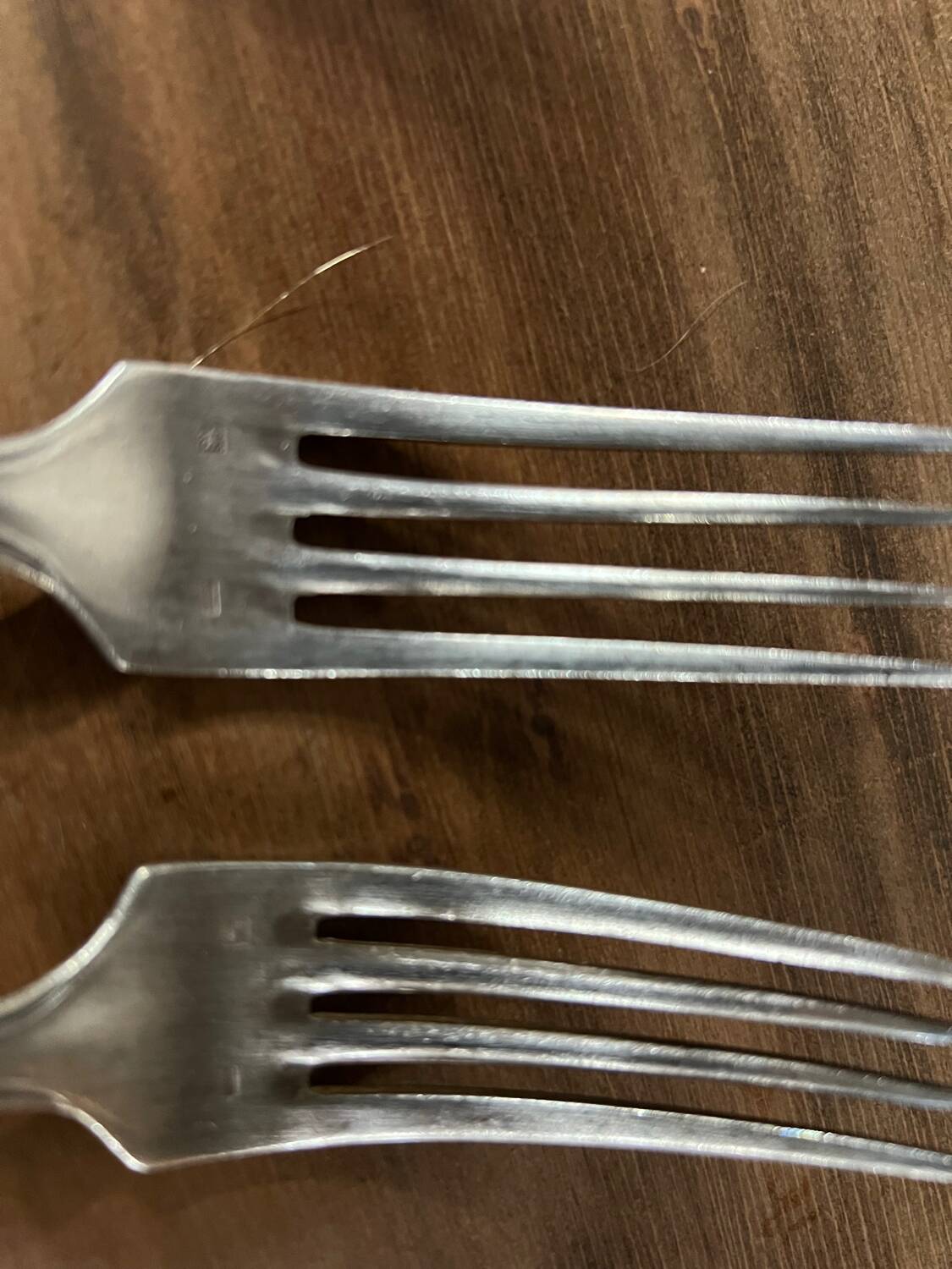 Set of 6 silver metal forks