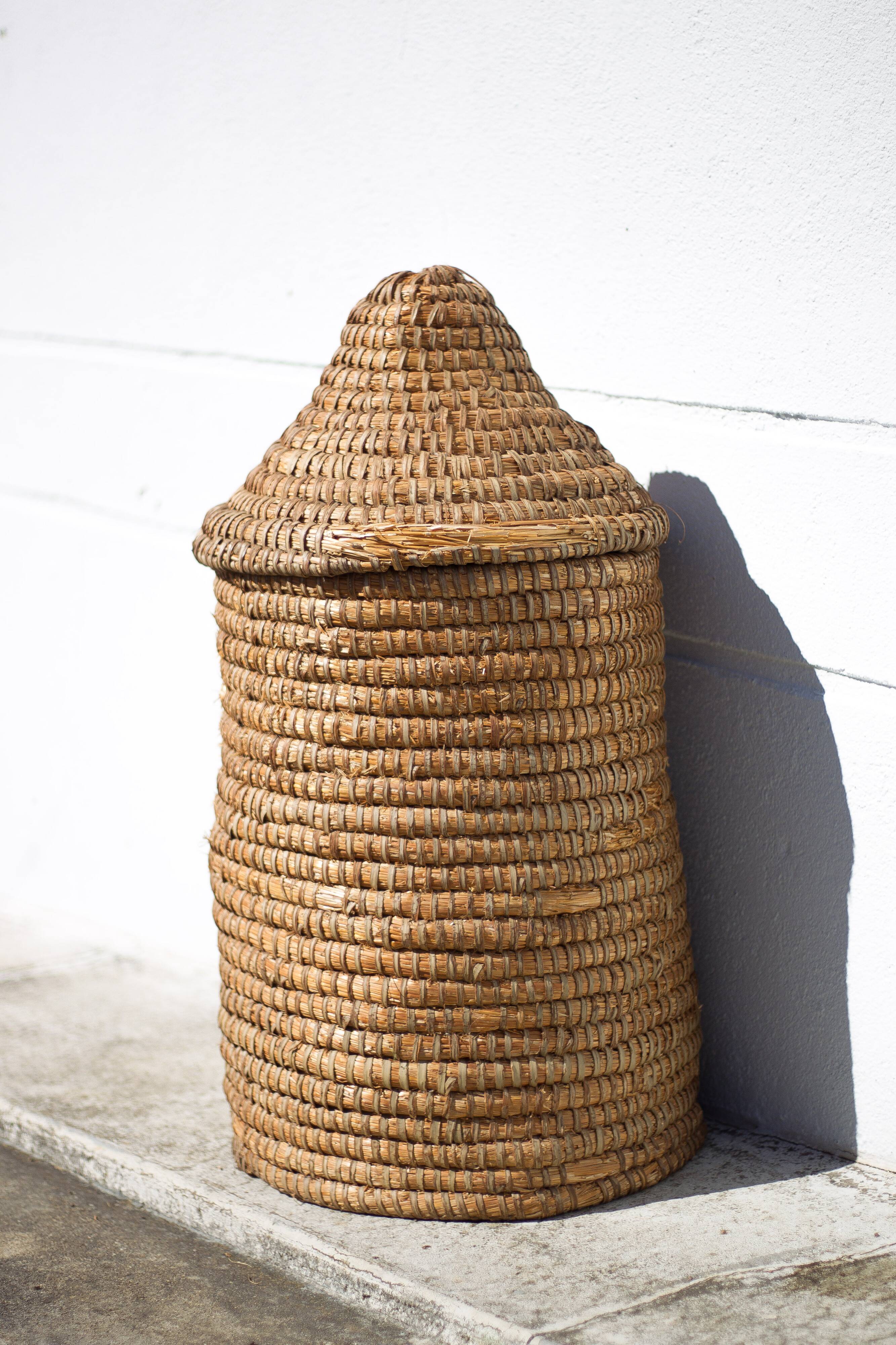 Old basket, burgundy straw and bramble, woven basket with lid, pantry