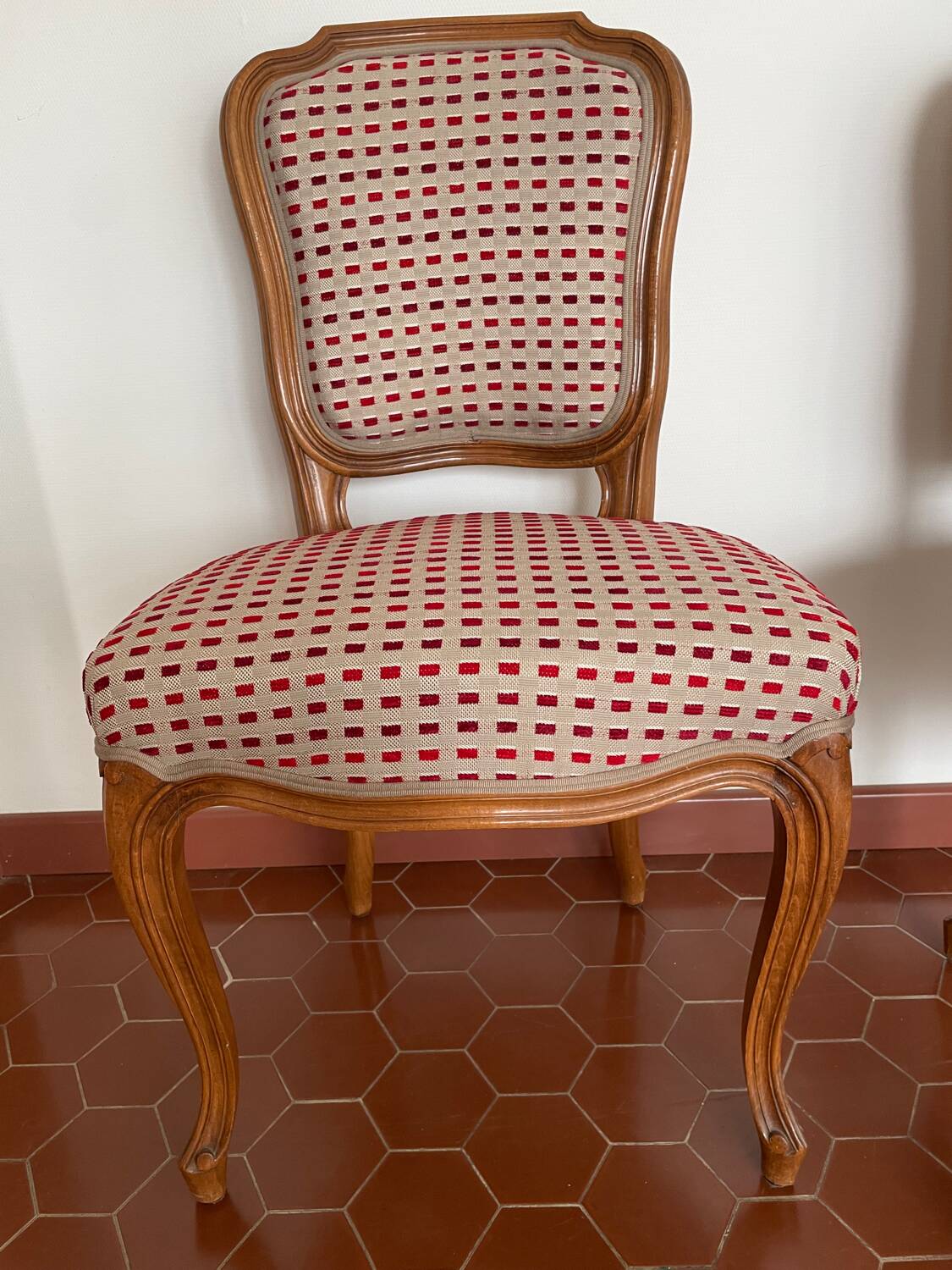Set of 4 solid wood chairs