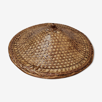 Chapeau asiatique rotin tressé de 1970