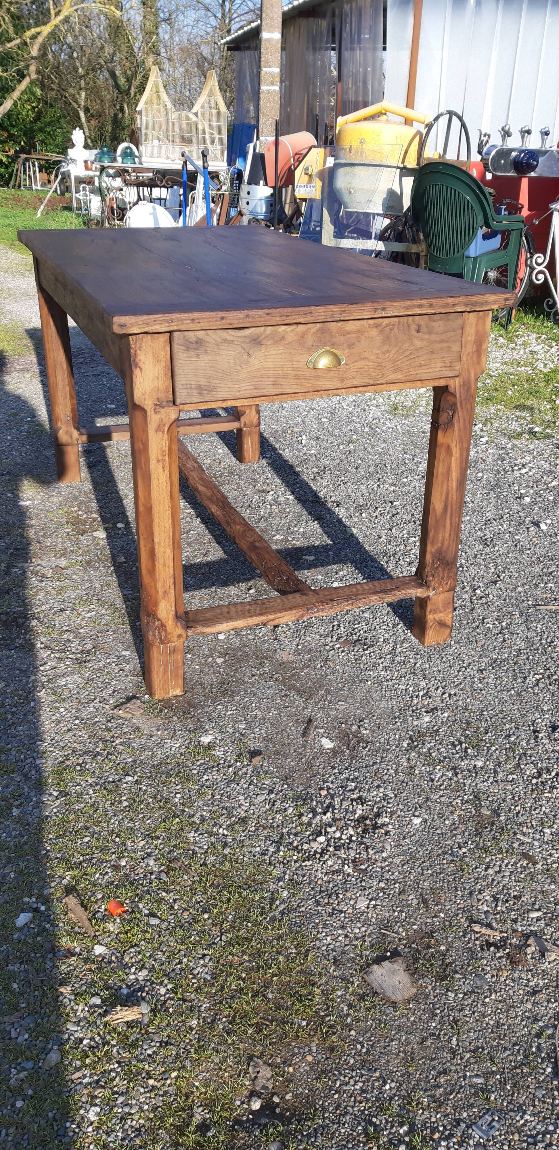 Country farm table xixth in chene, 2 drawers