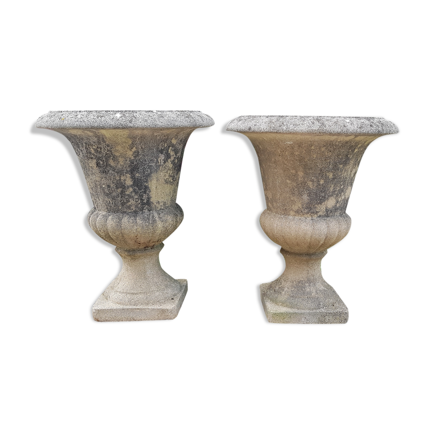 Paire de vases Médicis