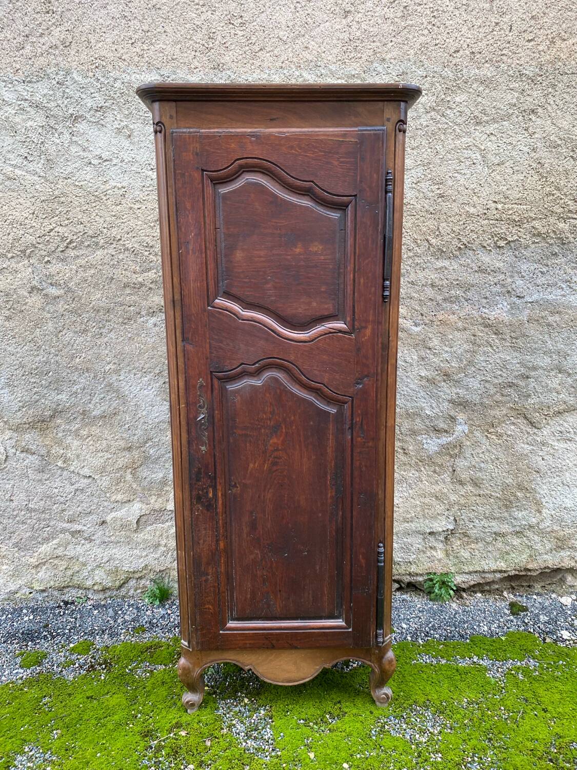 Antique bonnetière